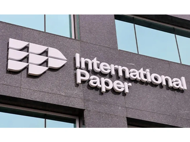 La carta internazionale annuncia i saldi, centinaia di dipendenti stanno per perdere il proprio lavoro